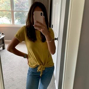 Women’s Short Sleeve Tie- Knot Top